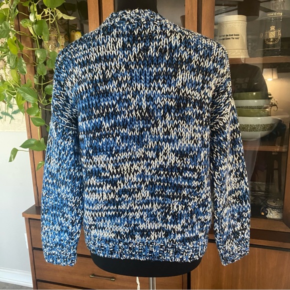H&M Divided Blue & Black Marbled Crewneck Sweater - Picture 6 of 6
